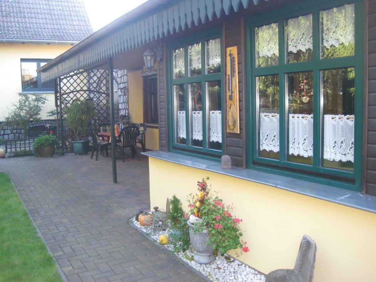 Pension Zum Weissen Hirsch Reitwein Exterior foto